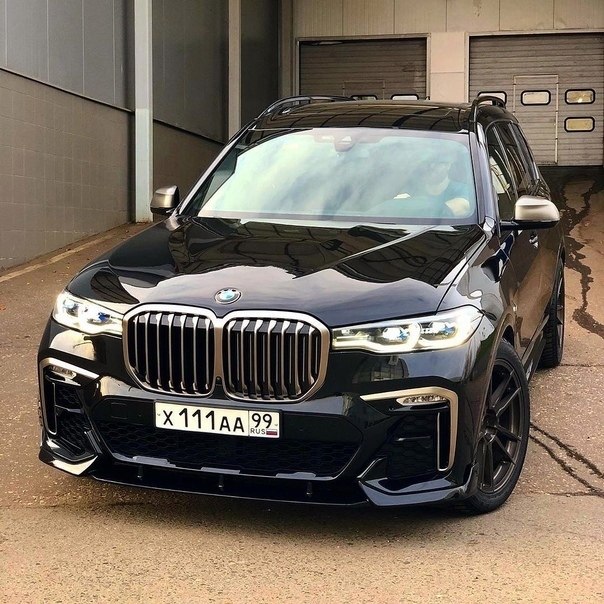 o  a p. BMW X7