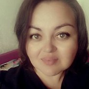 Laura, 38 , 