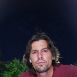 Sasha, 29, 