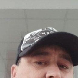 Sergiu, 44, 