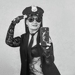 Anna, 40, 