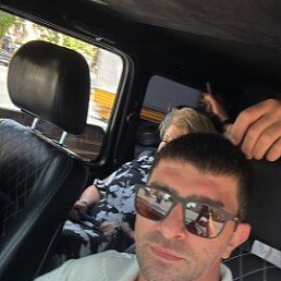 Araik, 35, 