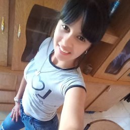 Maria, 21, 