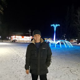 Vova Medvedev, 36, 