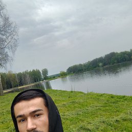 Ali, 22, 