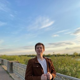 Max, 29, 