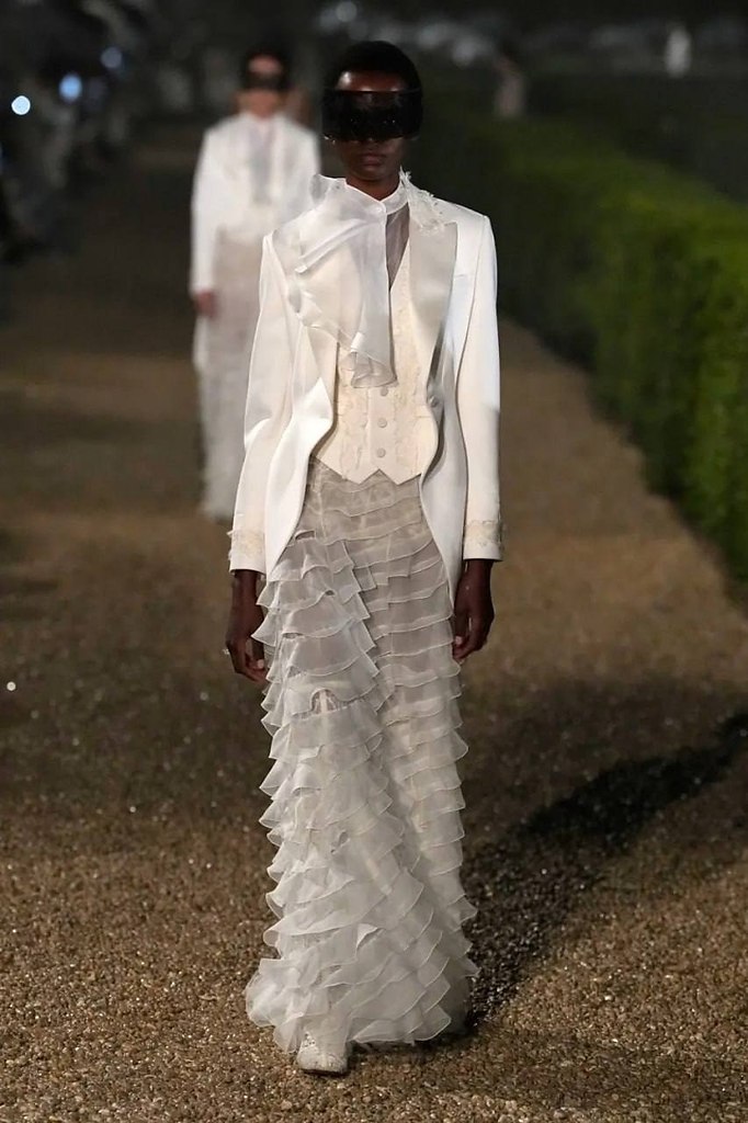           Dior Cruise 2026.  ,   ... - 6
