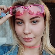 Viktoriia, 25 , 