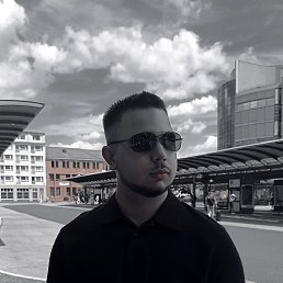  Andreii, 17, 
