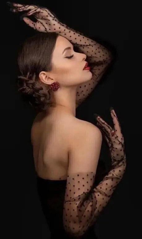     ,     ,   (   ?)   ...