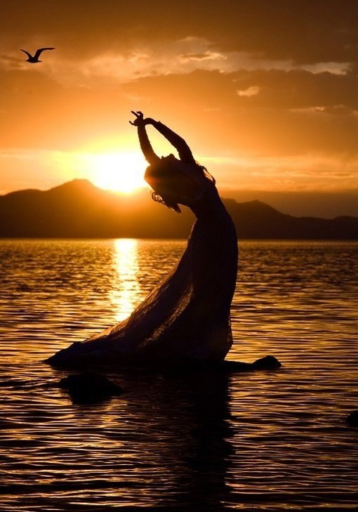 Некоторые мгновения имеют привкус вечности. - 4