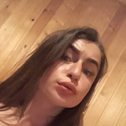 Ульяна, 26, Санкт-Петербург