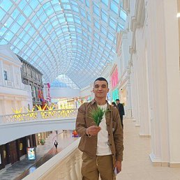 Nodirbek, 22, 