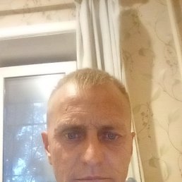 �������, 44 ����, �����������