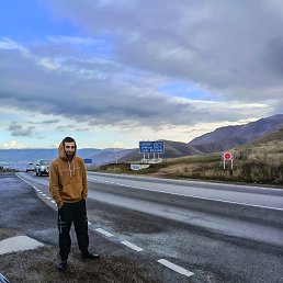Misha, 25, 