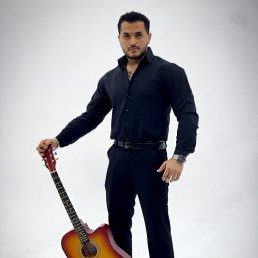 Ashr, 32, 