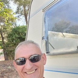 Mihail, 53, 