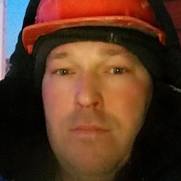 Viktor,  , 40 