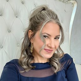 Victoria, 40, 