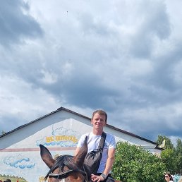 Vasilij, 41, 