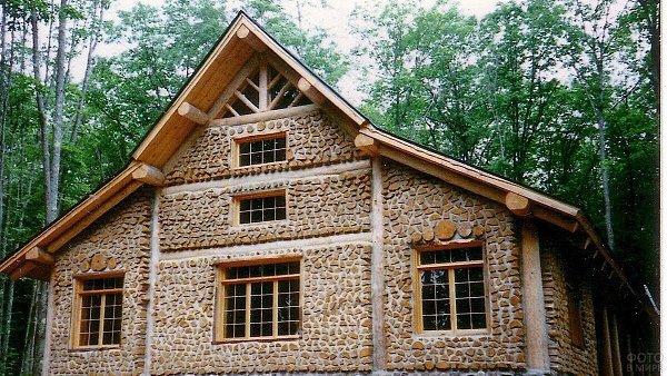 Дом из глины и дров. Необычное решение в строительстве. - 2