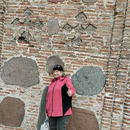 Alla, 59, 