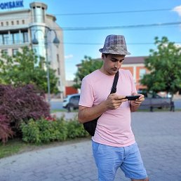 Delli, ������, 34 ����