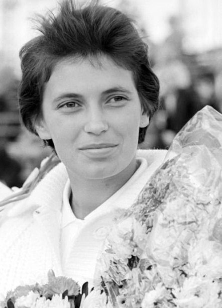 Анна Владимировна Дмитриева — советская теннисистка и теннисный тренер, затем — советская и ...