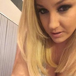 Nasti, 24, 