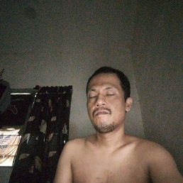 Azam, 41, -