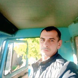 Igor, 50, 