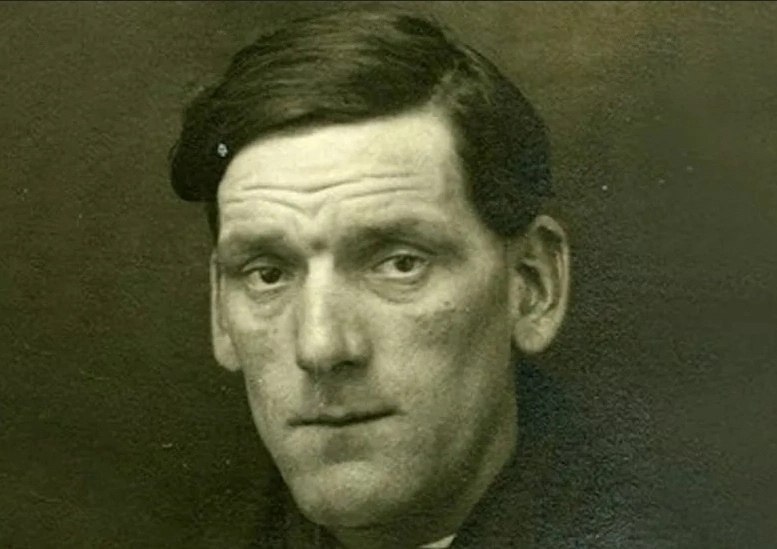 Джон Прист был одним из 150 кочегаров на «Титанике». Он выжил, хотя получил сильное обморожение. За ...