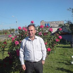 Hamid, 53, 