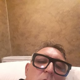 Massimiliano, 49, 