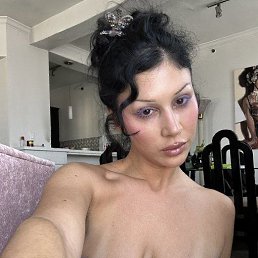 Katia, 26, 