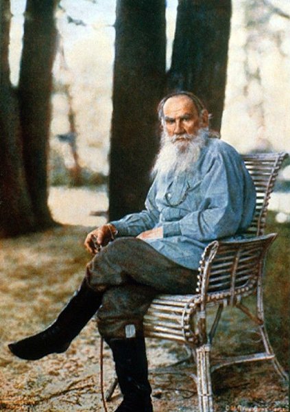 9 сентября День рождения русского гения: Льва Николаевича Толстого. Очень не простой персонаж ...