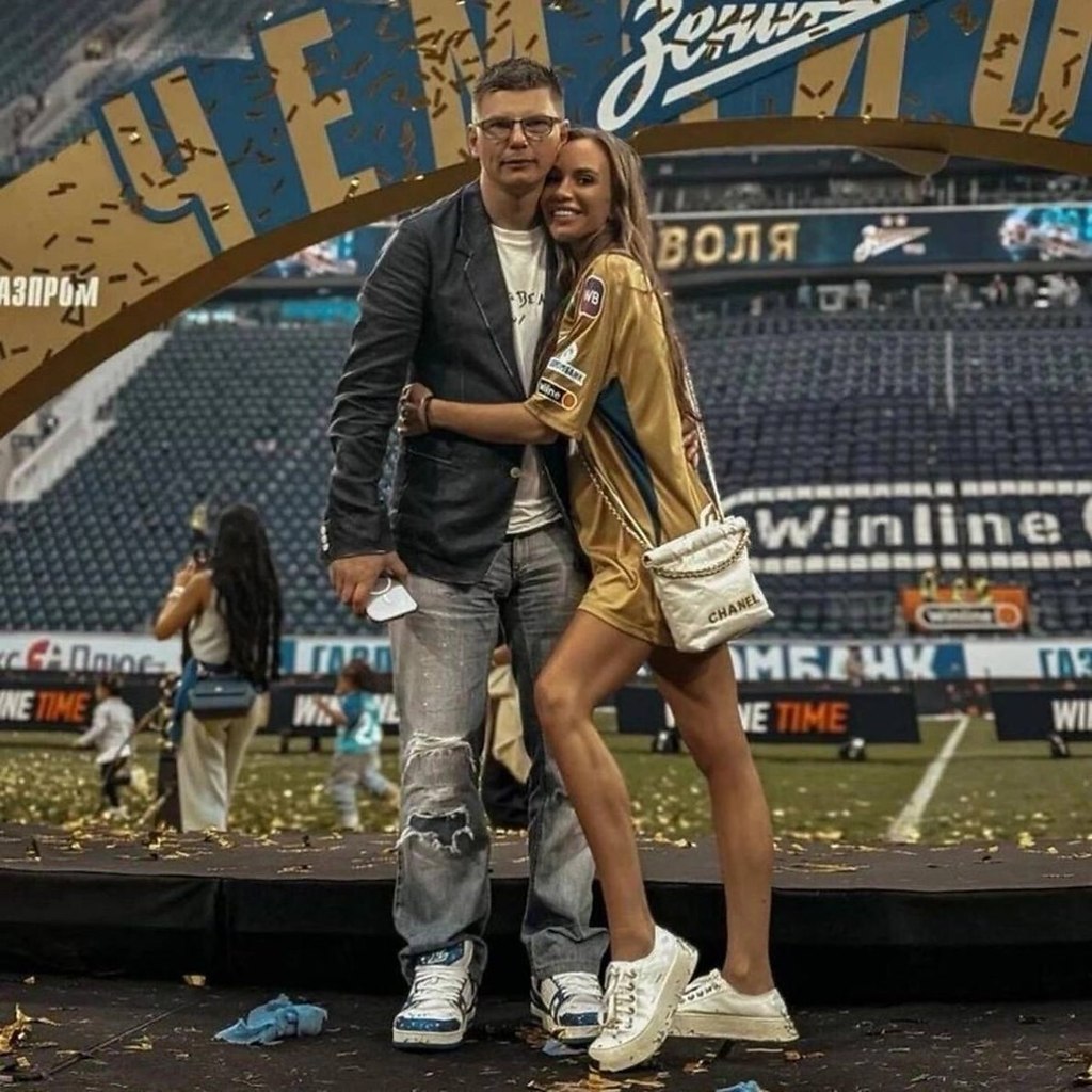 Недавно стало известно, что гражданская жена Андрея Аршавина подала в суд, чтобы уменьшить сумму ... - 2