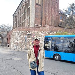 Vita, 48, 