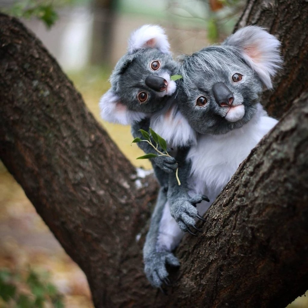 На первый взгляд кажется, что перед нами фотографии настоящих лисичек и щенков. Их выразительные ... - 2