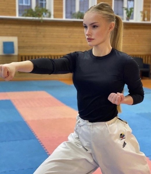 Знакомьтесь, эта девушка - чемпионка России по каратэ, которая покорила многих не только своим ... - 3
