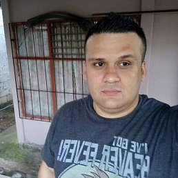 Carlos, 38, 