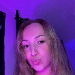 Chloe, 25, sacramento