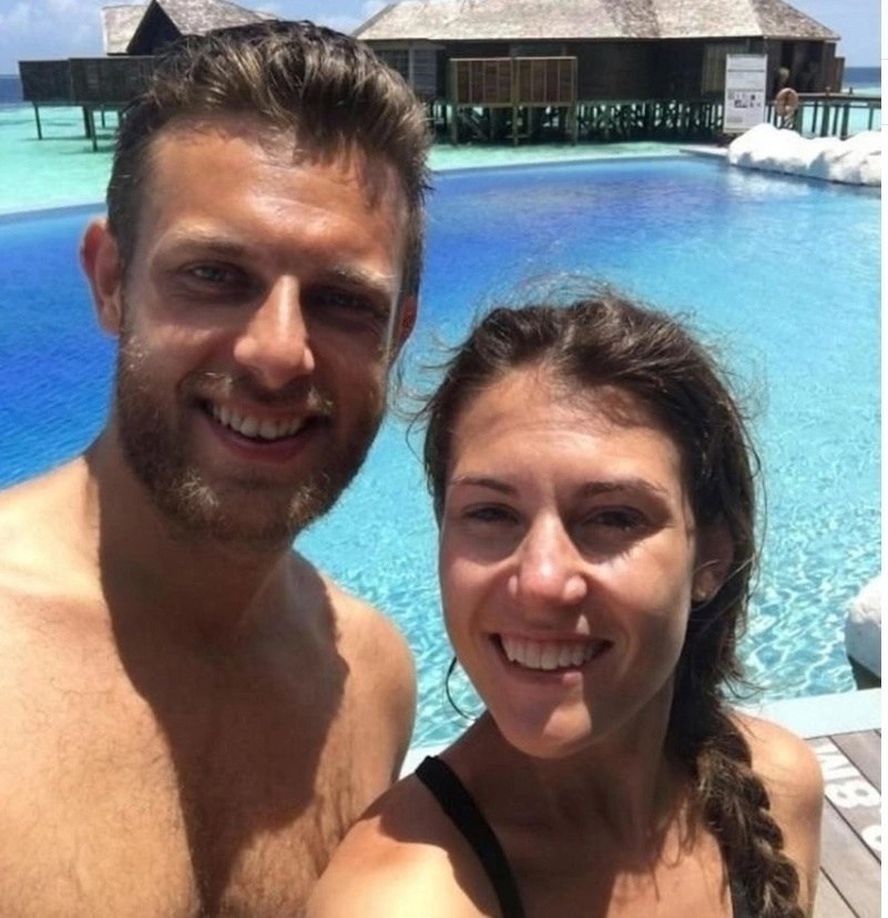 Пара, готовящаяся к свадьбе, рассказала всем, что познакомилась в колледже. Однако, когда мать ... - 5