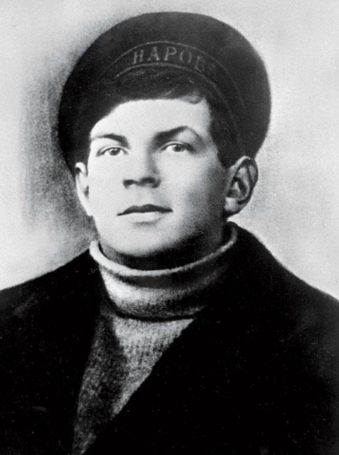 130 лет назад, 2 мая 1895 года, родился Анатолий Григорьевич Железняков — Герой Гражданской войны, ...