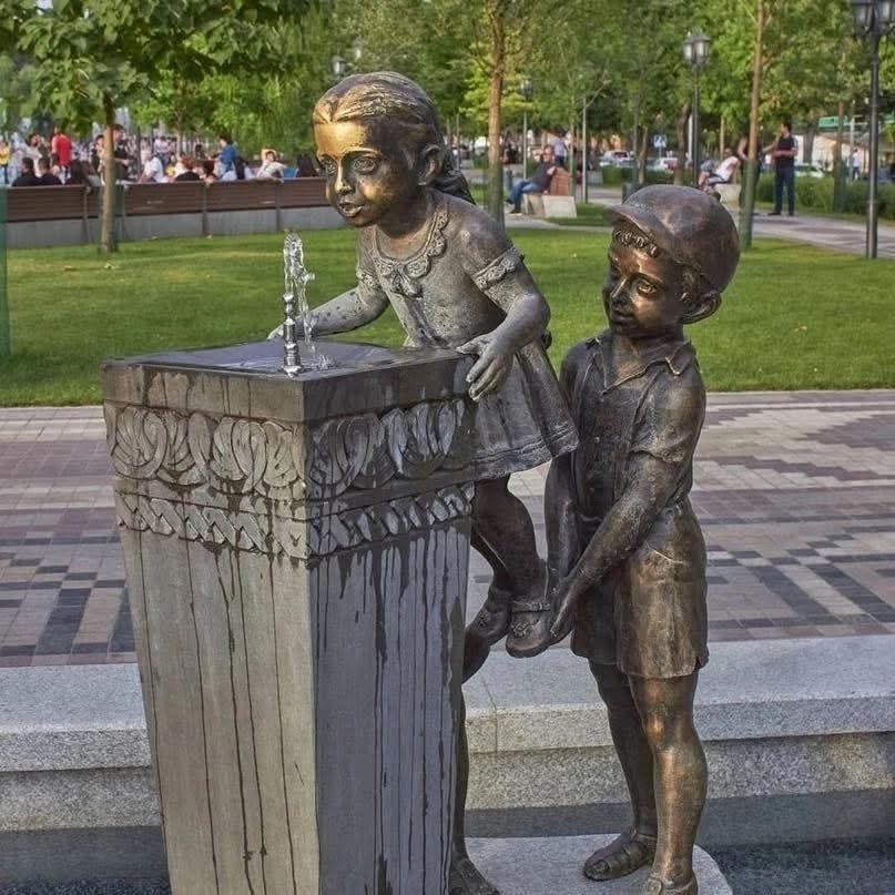 :) Добрая скульптура в Ереване