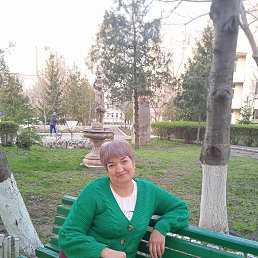 Jenea, 61, 