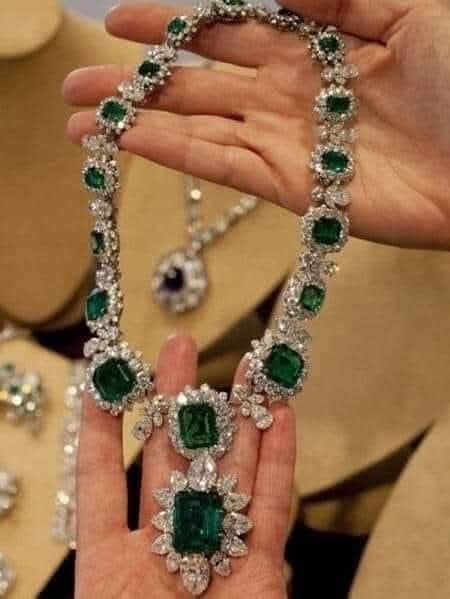 "  "... -    ,     ...