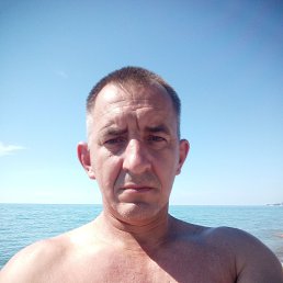 Alex, 45, 
