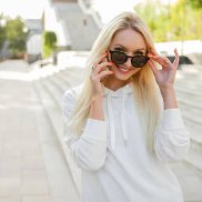 � � �, 44 ����, ������