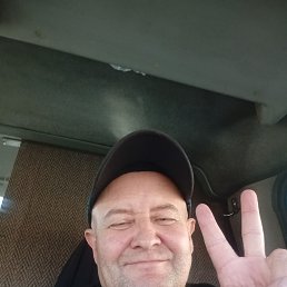 Aleksej, 46, 